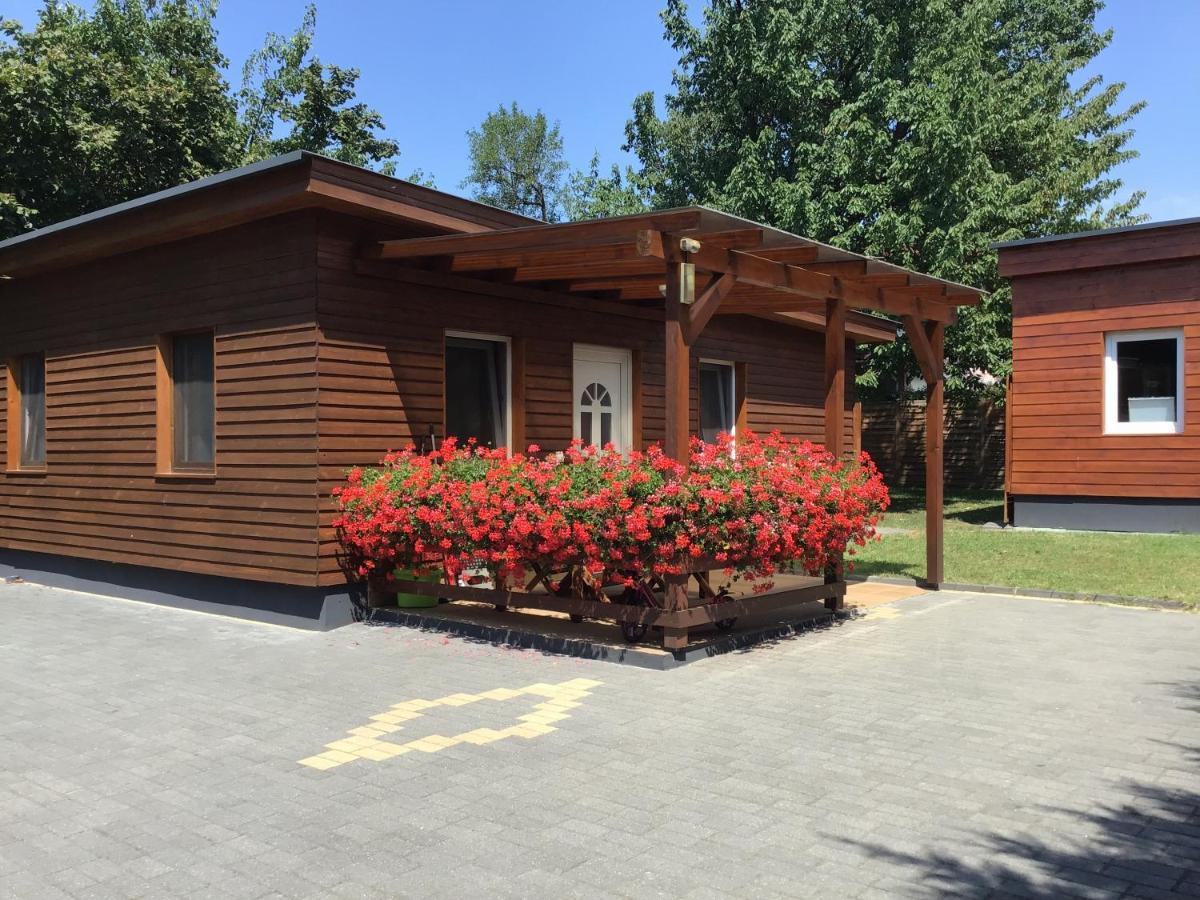 Dravecz Apartman Балатонлеле Екстериор снимка